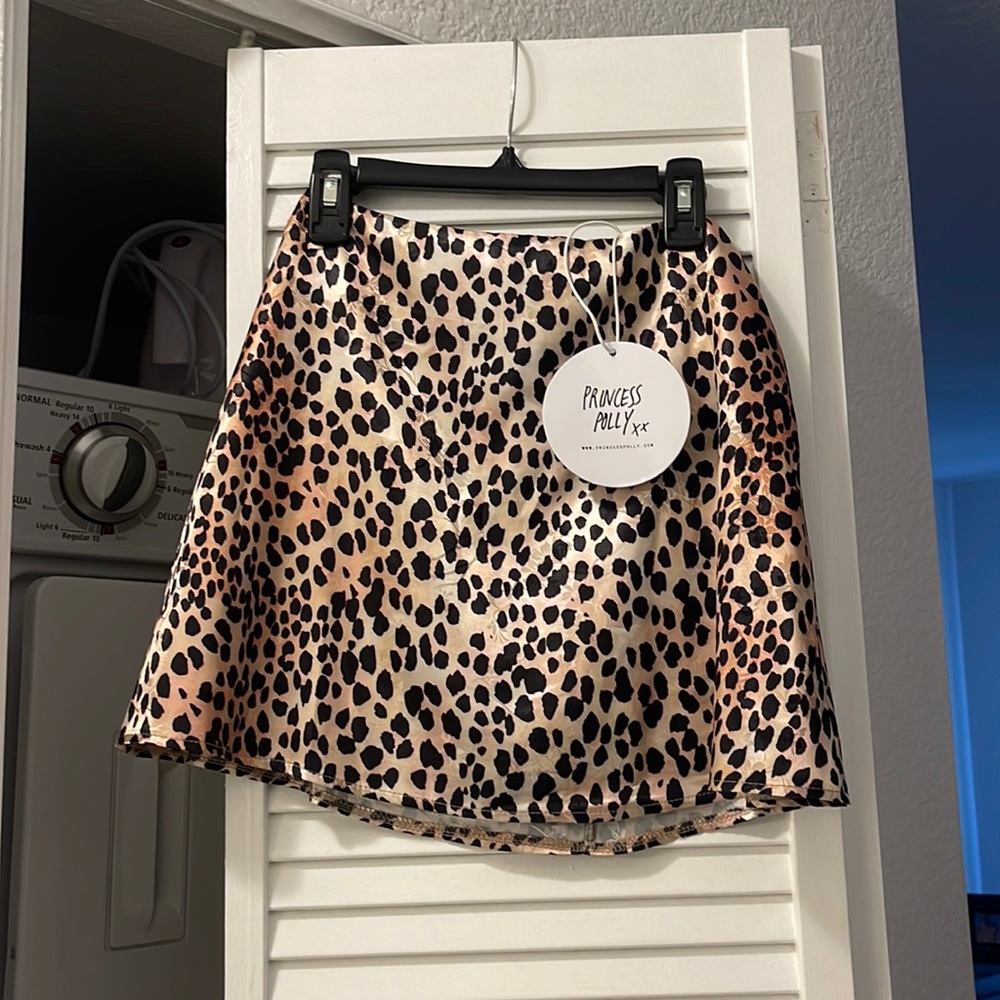 Never worn cheetah skirt